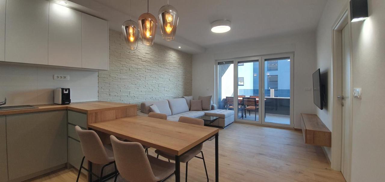 Apartments Elite Трогир Екстериор снимка