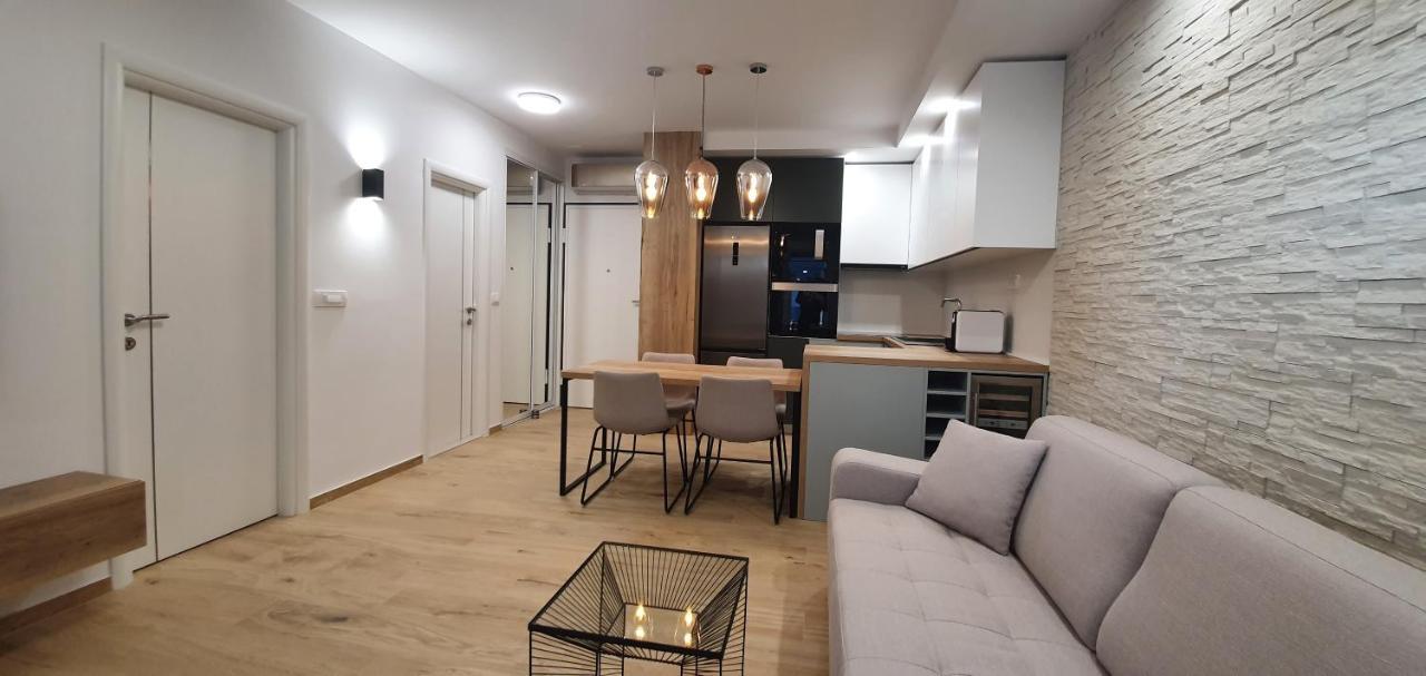 Apartments Elite Трогир Екстериор снимка