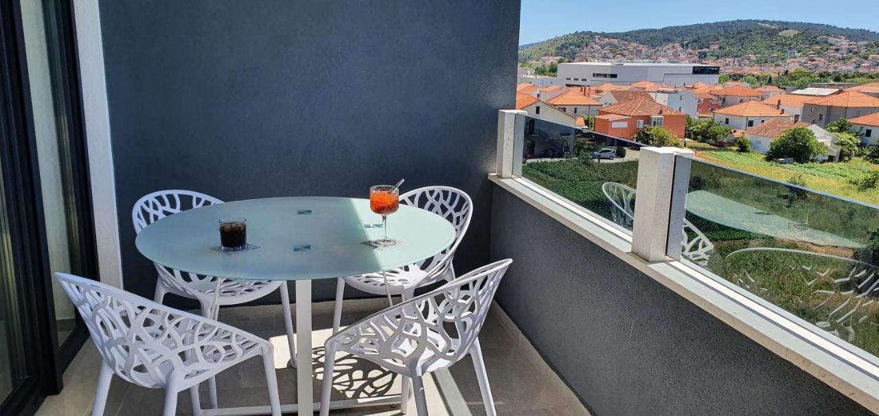 Apartments Elite Трогир Екстериор снимка