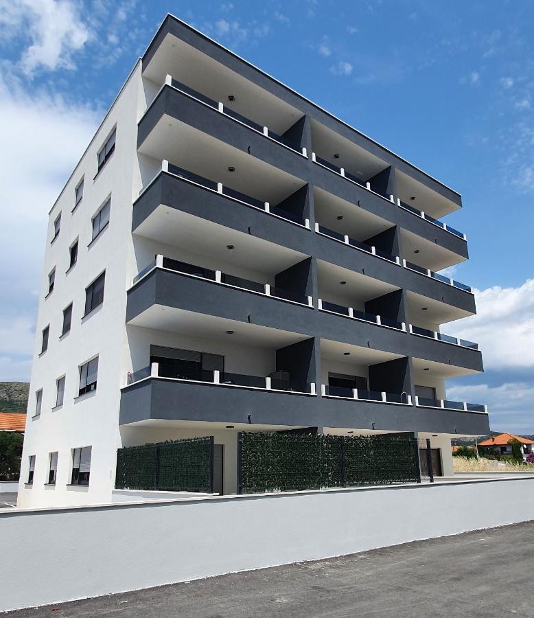 Apartments Elite Трогир Екстериор снимка