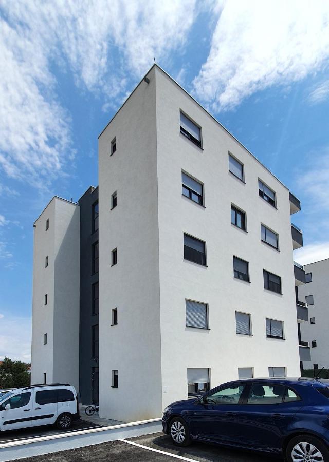 Apartments Elite Трогир Екстериор снимка