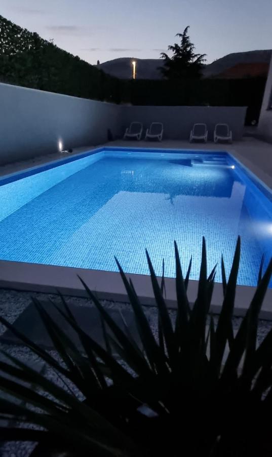 Apartments Elite Трогир Екстериор снимка