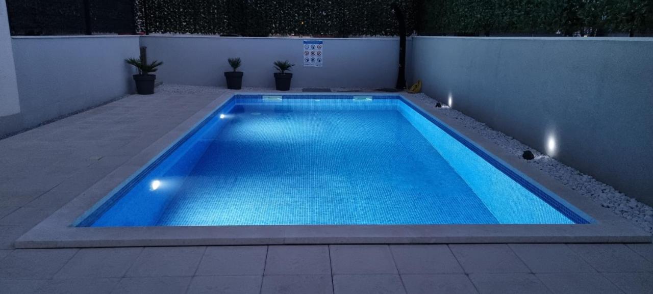 Apartments Elite Трогир Екстериор снимка